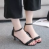 Giày sandal nữ mùa hè màu đen có khóa cao gót 5cm hoang dã 2018 mới nhỏ giày đế xuồng tươi mới dép bitis nữ Sandal