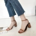 2018 mùa hè mới Châu Âu và Mỹ tốt vành đai một hình mở ngón chân dày với dép retro đầu vuông khóa tính khí cao gót giày của phụ nữ