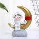 Астронавты берут красные флаги