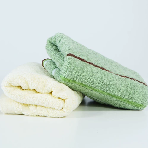 Полотенце, чтобы вымыть лицо полотенца мягкая вода, поглощение взрослого дома принимает ванну