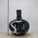 Годовой глазурь Ming Сюанде остается в бутылочной бутылке Bai Shan Dragon.