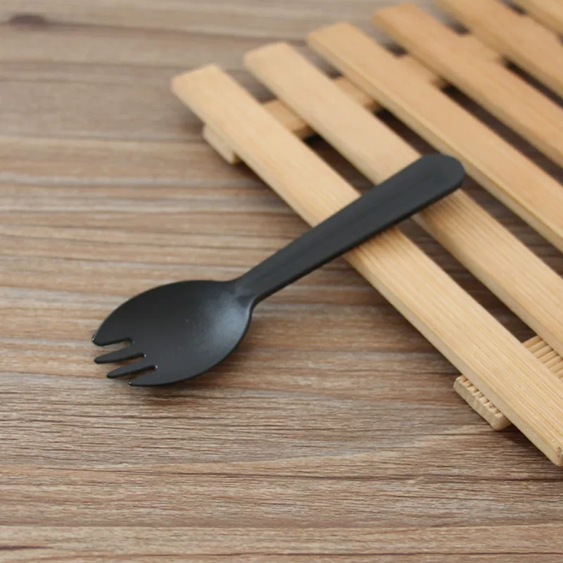 Individually packaged disposable spoons, forks, dessert spoons, cake spoons