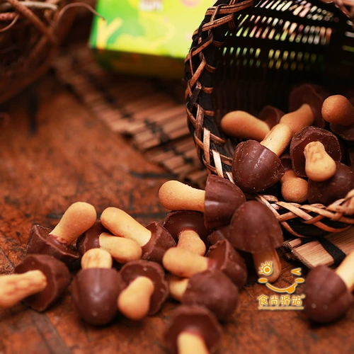 Япония импортировал Meiji Meiji Mushroom Mushroom Mushroom Mushroom Chocolate Biscuits Случайные закуски еда