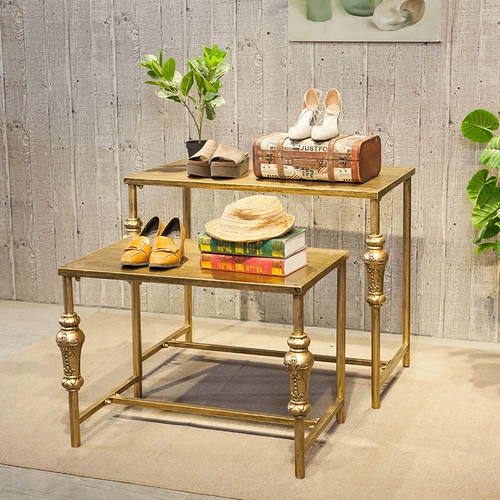 Золотой стенд, сумка, туфли