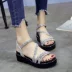 2018 mùa hè mới Hàn Quốc phiên bản của Muffin đáy dày với dép Roman sequins hoang dã mở ngón chân từ khóa giày của phụ nữ sandal shondo Sandal