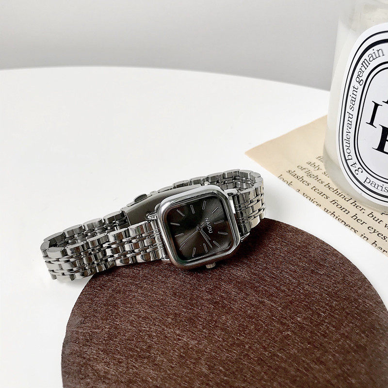 Cool and minimalist new ins niche student CHIC square steel band watch female summer men watch_voghion.com