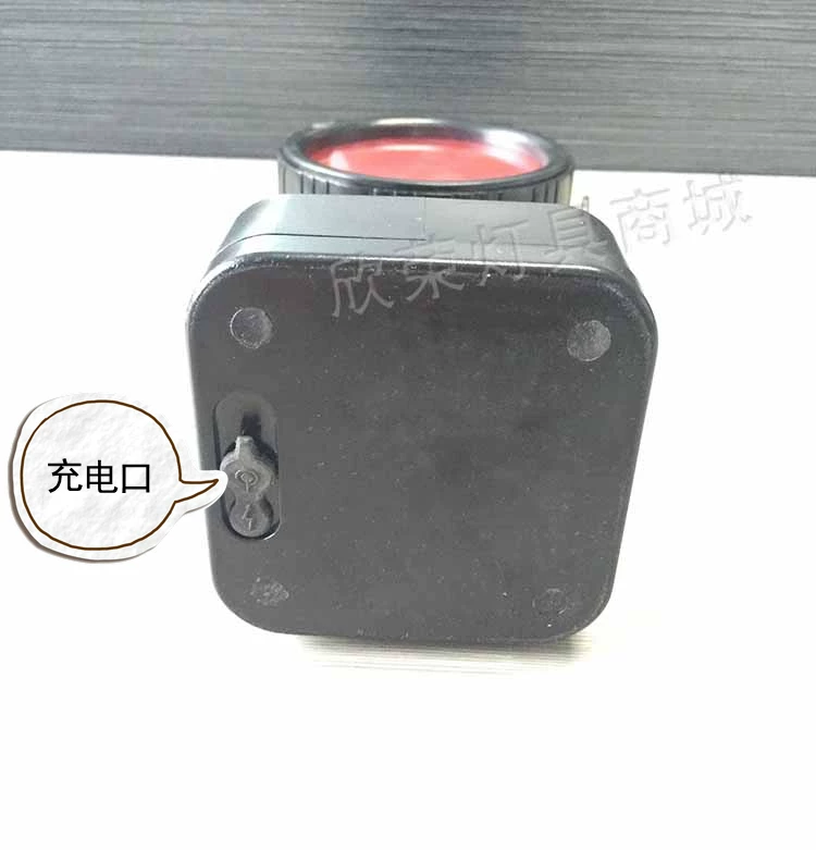 [地铁路双面警示灯红色信号华荣GAD102航运隧道交通爆闪吸附方位灯]