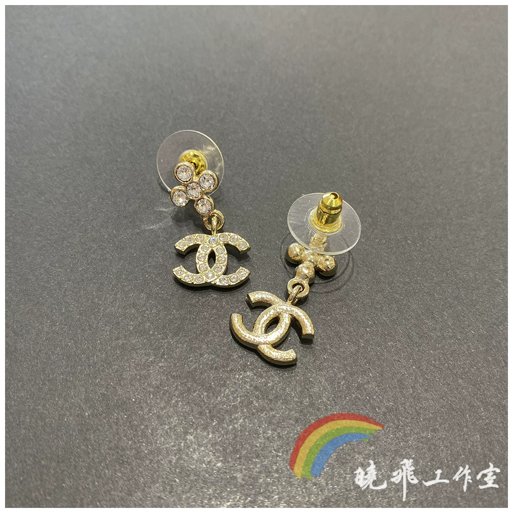 Настоящие серьги Chanel 23A, новое золотое подвесное крест-бриллиантовое, серьги с двойной буквой C