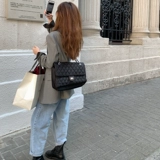 Цепь, сумка через плечо, универсальная вместительная и большая сумка на одно плечо, в стиле Шанель, коллекция 2023, ткань оксфорд