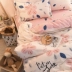 Phong cách Hàn Quốc đơn giản bông dày chà nhám bốn bộ mùa thu và mùa đông công chúa màu hồng gió 1,8m - Bộ đồ giường bốn mảnh bộ ra nệm Bộ đồ giường bốn mảnh