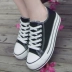 2017 trắng hoang dã low cut nền tảng giày vải nữ sinh viên phẳng giày thường nữ Hàn Quốc phiên bản Harajuku ulzzang giày yonex chính hãng Plimsolls