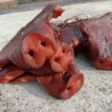 Свинья рот рта ртушка из свинины голова не является не -сичуаньским беконом свиньи. Специализм носа, лиц La Pig, Hunan Specialty