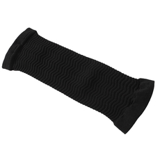 нарукавник Дамы тонкая рука устанавливает сильное