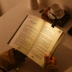 đọc một cuốn sách điện tử đọc kindle quý đêm đêm đọc bookmark sạc nhỏ cầm tay gấp thiết bị Genie - Phụ kiện sách điện tử ốp lưng ipad pro 11 2020 Phụ kiện sách điện tử