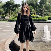 Váy nhung nữ mùa thu 2018 mới một vòng eo là khí chất mỏng retro dài tay áo Hepburn váy đen nhỏ
