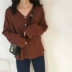 Mùa thu và mùa đông của phụ nữ Hàn Quốc mới cao đẳng gió hoang dã V-Cổ mỏng màu rắn tay áo chia knit cardigan của phụ nữ áo sơ mi