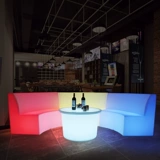 Творческий светодиодный светообразный дуговый диван -столик столик для бара бара KTV Комбинированная карта сеть сеть черная кофейный столик за задний стул задний стул