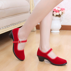 Обувь для янгэ 老北京女式高中跟防滑红色广场跳民族舞蹈鞋黑色酒饭店工作黑布鞋