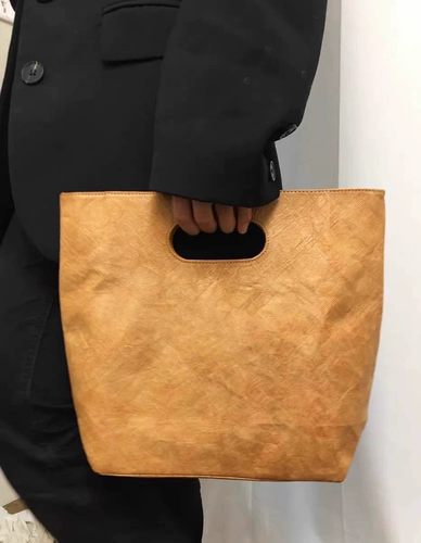 Ретро кожаная вместительная и большая брендовая сумка, можно стирать, коллекция 2023