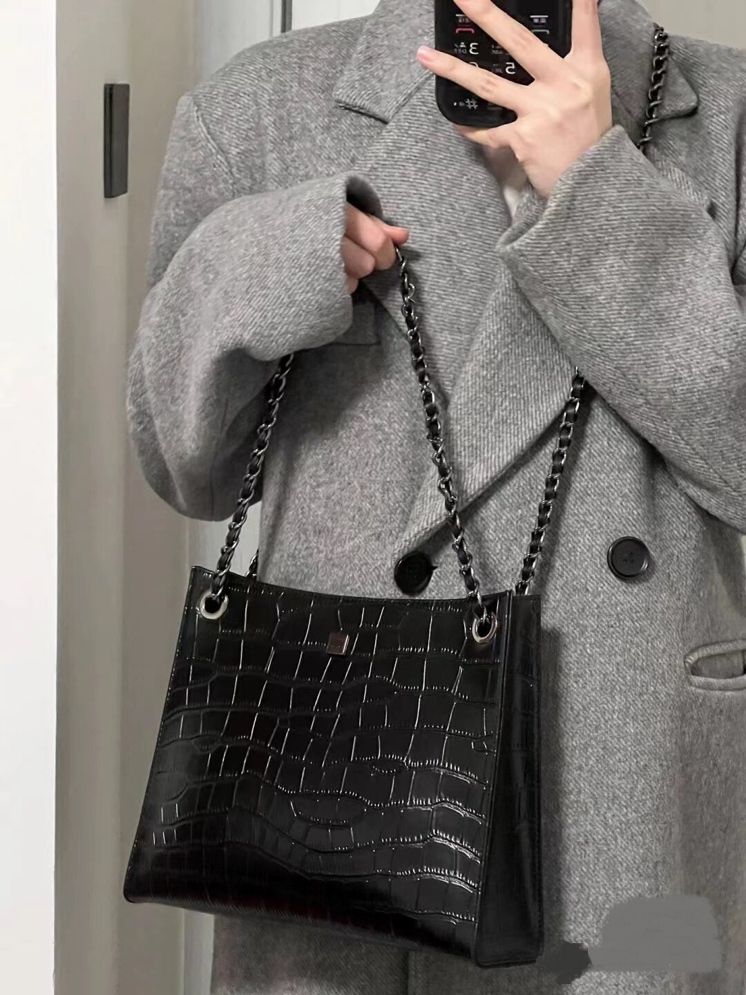 Nova tendência de grande capacidade em 2023, bolsas da moda este ano, bolsas de ombro único nas axilas,_voghion.com