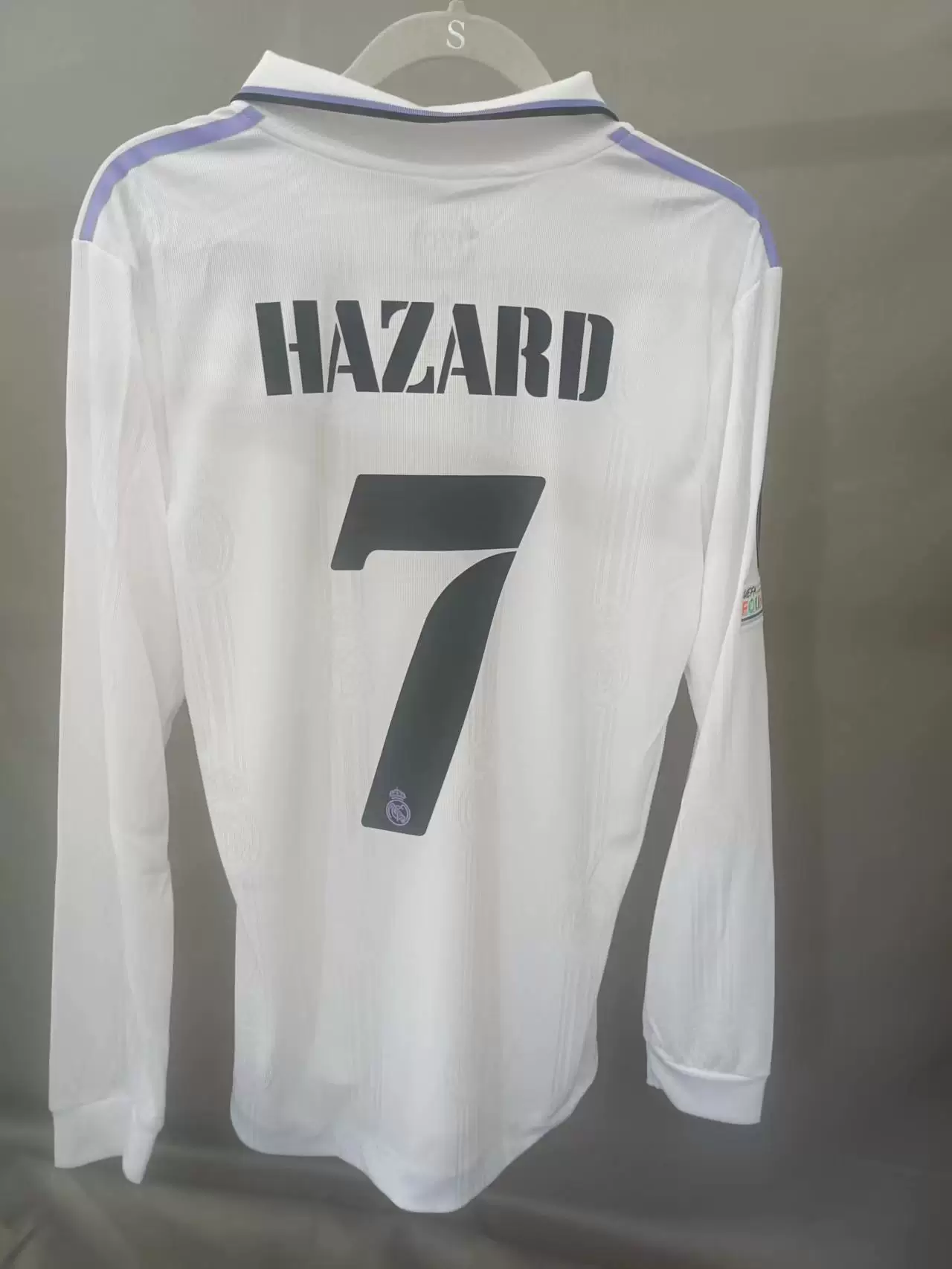 Футболка домашняя длинным рукавом Real Madrid версии игрока Модрич Бензер Мичларо Корос Вини джерси