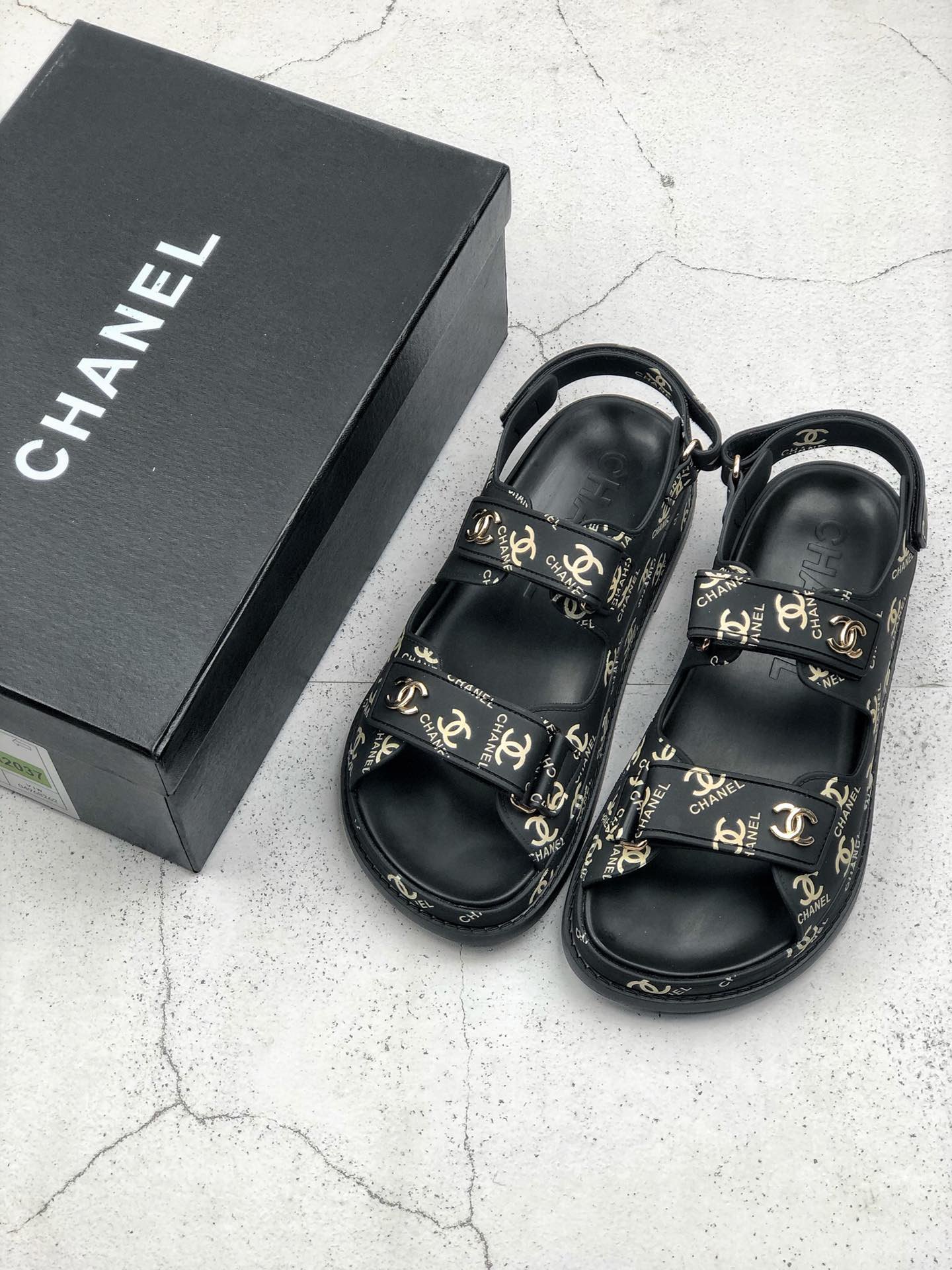 Black LolgChanel / Chanel 2021 Spring and summer new pattern Double C Man Jin LOGO Velcro Flat bottom leisure time Plastic Sandals female