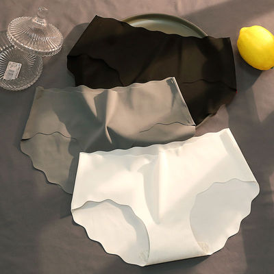 1/3条 冰丝内裤少女学生日系夏季清凉无痕中腰透气薄三角裤黑白灰