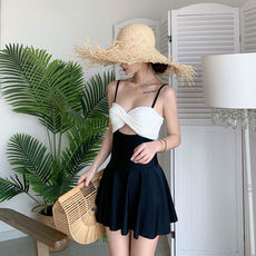 Купальник для пары 泳衣女夏2023新款连体可爱日系时尚遮肉小胸聚拢露背海边温泉泳装