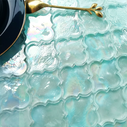 Простая и современная золотисто -глазированная стеклянная мозаичная ванная комната Xuanzuan Отель фон наклейка на стенах и лучшая форма вентилятора плитки