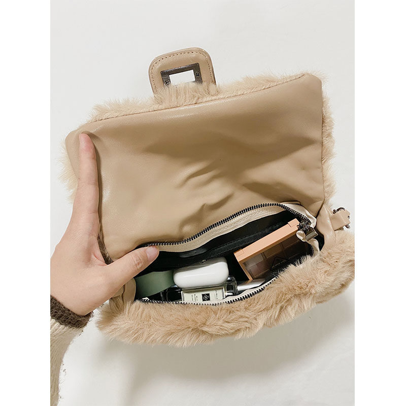 Di alta qualità per le donne 2023 Nuova tendenza moda casual peluche versatile monospalla borsa a tracolla a catena_voghion.com