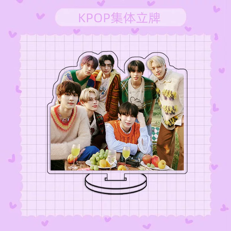 Корейская группа SEVENTEEN SKZ NJS Ive Gidle Itzy Persis