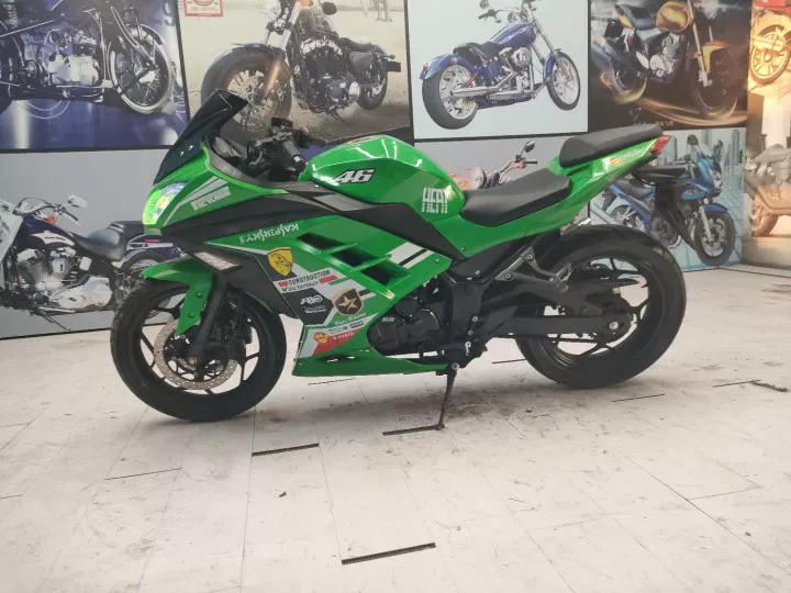 Кавасаки Маленький Ниндзя Горизонт Лаrге S250CC350/400 Двухцилиндровый Водяное Холодное Холодное Гонка тяжёлый локомотив моторное топливо мотоцикл