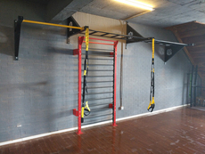 Брусья 可延伸 墙体单杠 攀爬架 悬吊带架 Lt