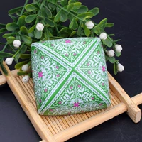 Ярко-желтый