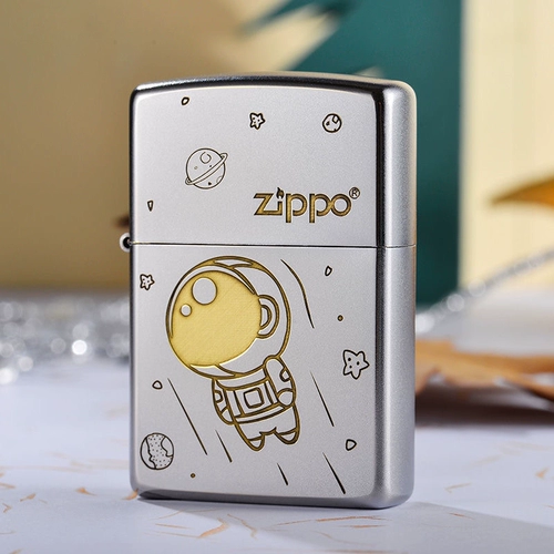 Оригинальная зажигалка, креативный ветрозащитный космонавт на керосине для друга, официальный продукт