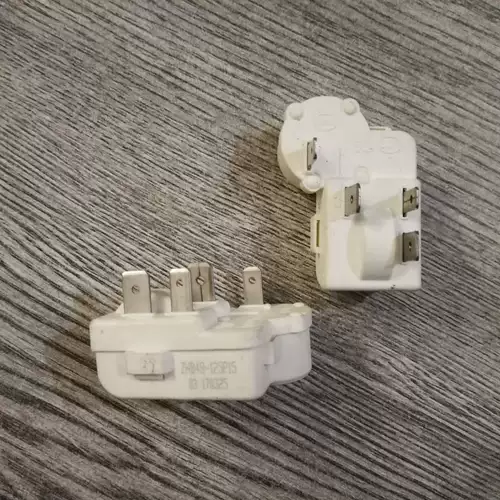 Электрический холодильник перегретый защитник ZHB48-125P15