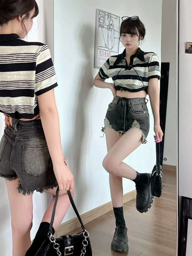 Короткая летняя ретро приталенная футболка, воротник поло, короткий рукав