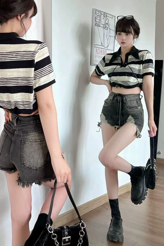 Короткая летняя ретро приталенная футболка, воротник поло, короткий рукав