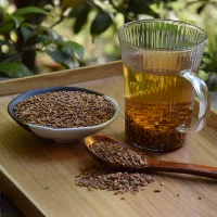 Теплый ухо с коричневым рисовым чаем жареное рисовое чай с карамель
