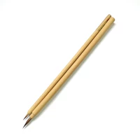 Ручки с крюком и крючком и кисти белая краска, птица, птица, акварельная акварельная вода для рисования отрасль