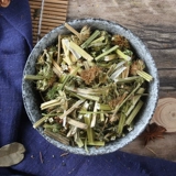 Дикий Motherwort 500 г грамм китайских лекарственных материалов может использоваться в качестве кремового крема для матери без векала.