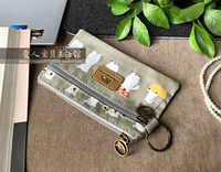 Маленький белый медведь