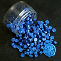 Темно коричневый