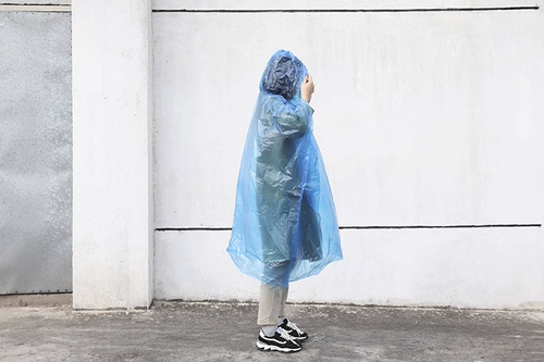 Длинный портативный дорожный дождевик для детей и взрослых подходит для мужчин и женщин, увеличенная толщина, большой размер