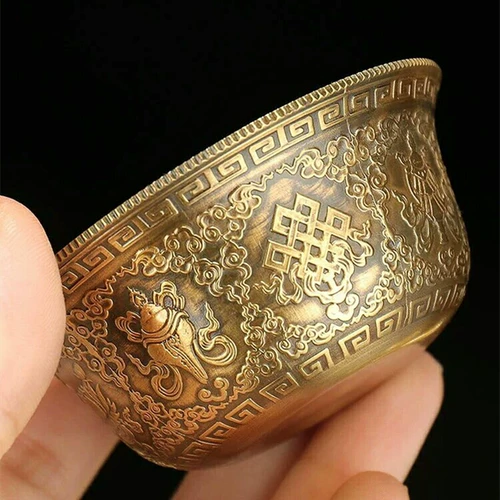 Чистая бронза восемь благоприятных для водоснабжения.