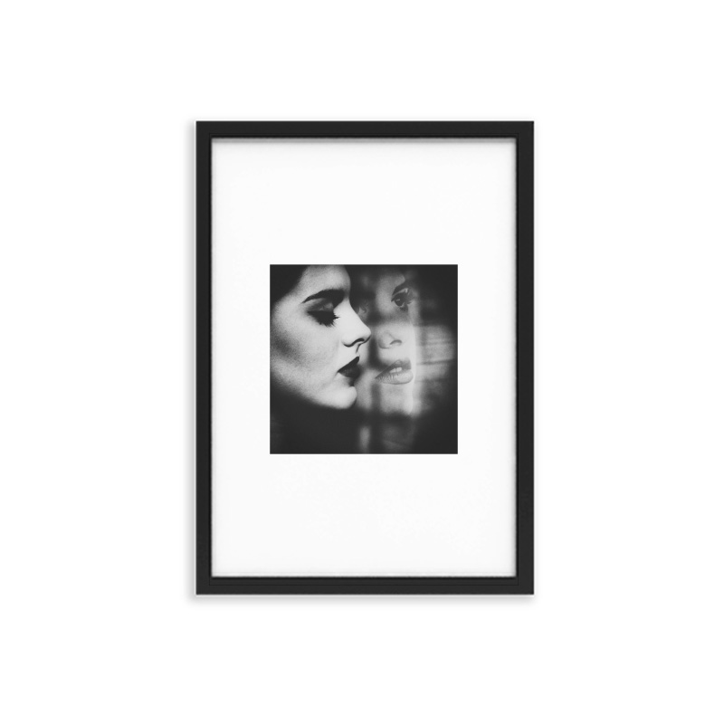 Aeyes Northern Europe ins Hang a picture Jane Europe black and white Figure mural Photography prop a living room bedroom Minority Decorative painting