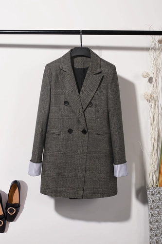 Демисезонный длинный пиджак классического кроя для отдыха, популярно в интернете, средней длины, по фигуре