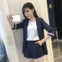 2018 Hàn Quốc Anh retro khí chất giản dị nhỏ nước hoa sọc áo phù hợp với phụ nữ thời trang phù hợp với nhỏ thời trang công sở nữ