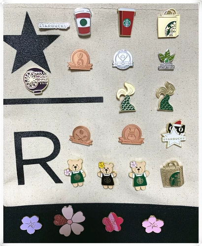 Starbucks Limited Memory Memory Star Chase Station Сборка Подарок веселье Mengxiong Car Rubiccuki Poker Blossoms