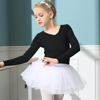 Черный свитер, V-образный вырез